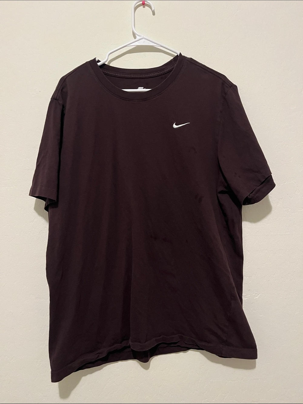Nike Men's Short Sleeve Crew Tee in Dark Brown
